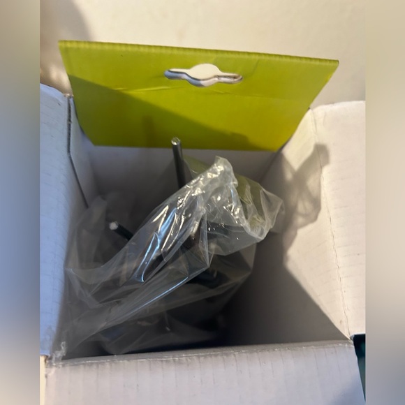 NIB Picnic Stix wine bottle and glass holders. - Picture 8 of 8